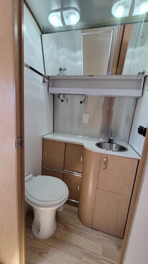 2014 Thor Airstream FLYING CLOUD 27FB 12