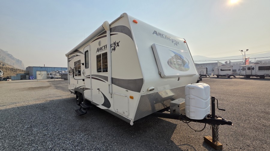 2012 Arctic Fox NORTHWOOD 1