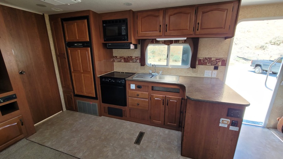 Used 2010 Arctic Fox 30U Travel Trailer For Sale Wenatchee, Washington