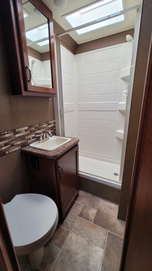 2016 Thor Chateau 26B 10