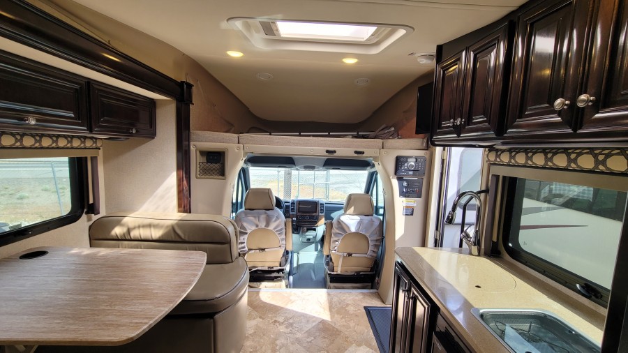 2016 Thor Motor Coach Citation 24SA 11