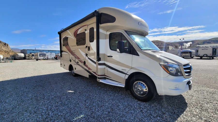 2016 Thor Motor Coach Citation 24SA 4