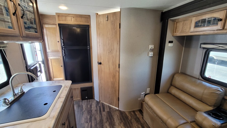 2018 Forest River RV Coachmen RV FREEDOM EXPRESS 19FBS 8