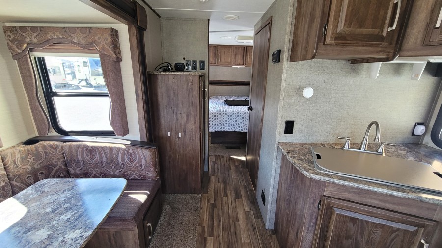 2016 Keystone RV Cougar 25RLS 10