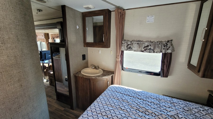 2016 Keystone RV Cougar 25RLS 13