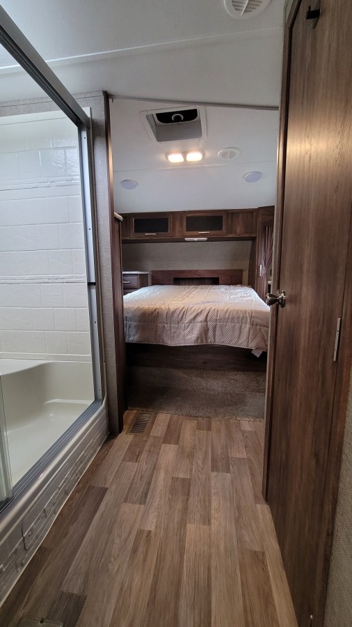 2017 Keystone RV Cougar 268RLSWE 10