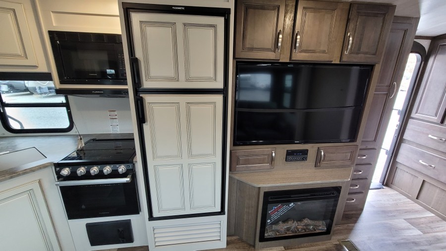2022 Keystone RV Cougar 26RBSWE 9