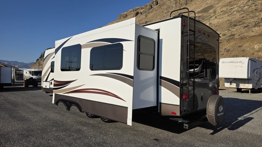 2015 Keystone RV Cougar 28RLSWE 3