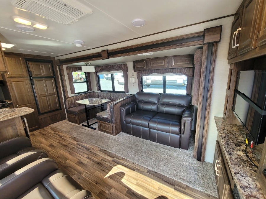 2015 Keystone RV Cougar 29RKSWE 6
