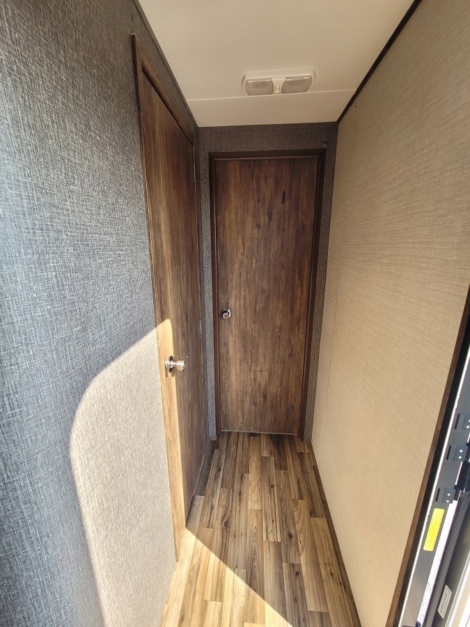 2015 Keystone RV Cougar 29RKSWE 10