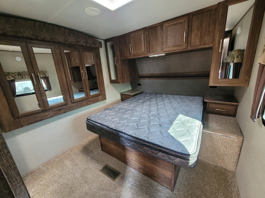 2015 Keystone RV Cougar 29RKSWE 13
