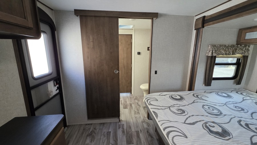 2018 Keystone RV Cougar 29RLDWE 12
