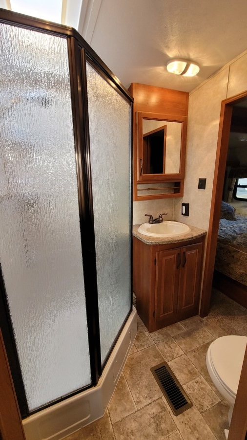 2014 Keystone RV Cougar 321RES 12