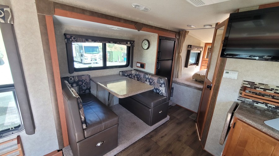 2015 Adventurer Eagle Cap 1160 7