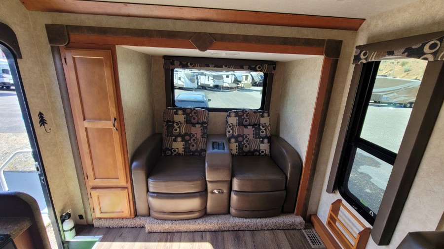 2015 Adventurer Eagle Cap 1160 6