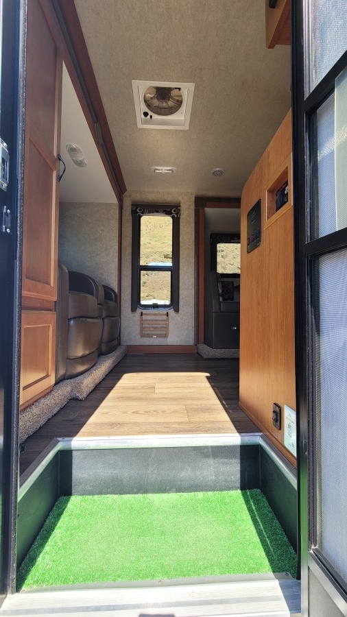 2015 Adventurer Eagle Cap 1160 5