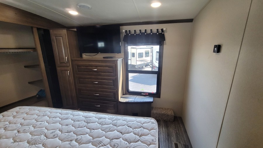 2016 Evergreen RV BAY HILL 340RK 15