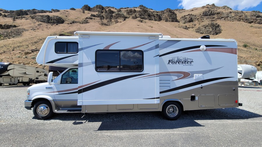 2012 Forest River RV Forester 2451 3