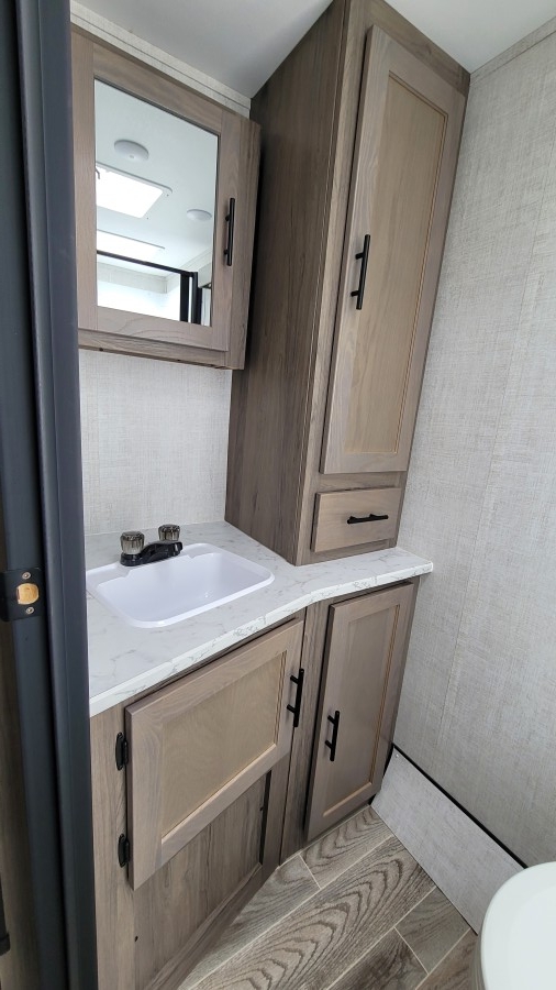 2023 Gulf Stream NORTHERN EXPRESS 21QBD 9