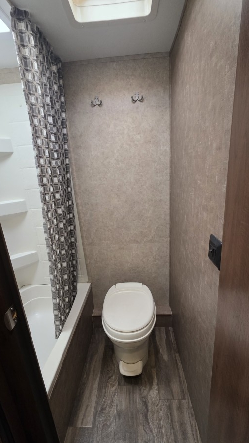 2017 Jayco Jay Feather 19BH 9