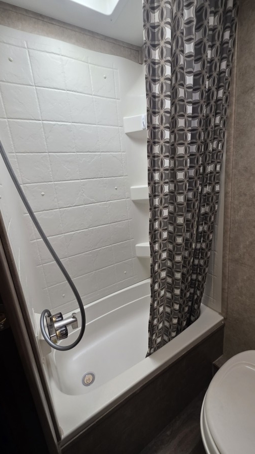 2017 Jayco Jay Feather 19BH 10