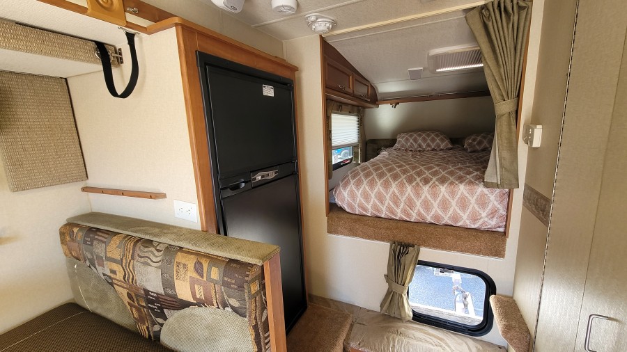 2009 Lance 971 8
