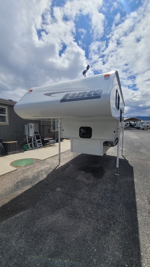 2008 Lance 815 0