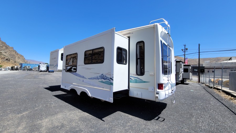 Used 2003 Keystone RV Montana 2880RL Fifth Wheel For Sale Wenatchee ...