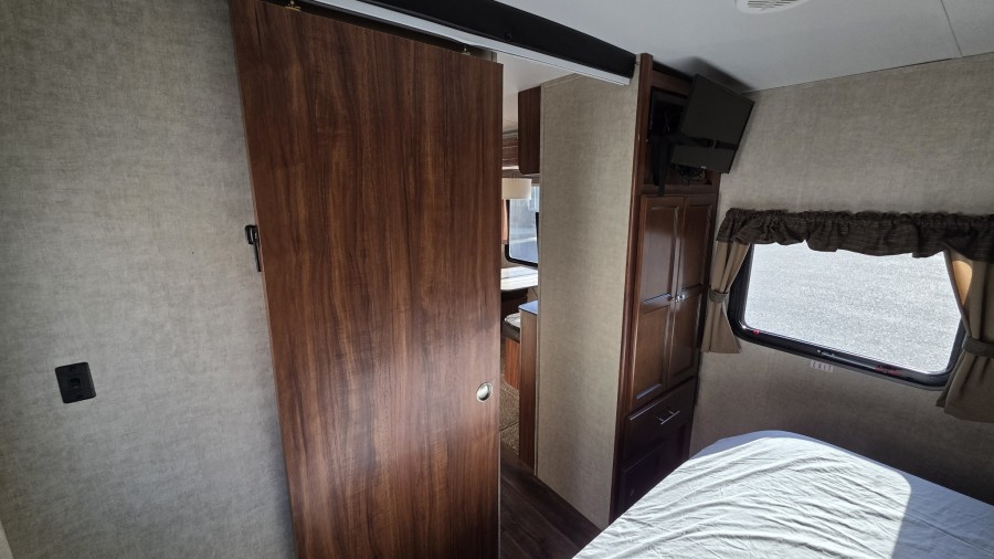 2015 Heartland North Trail 26LRSS 10