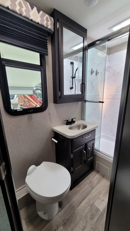 2021 Odyssey Entegra Coach 24B 12