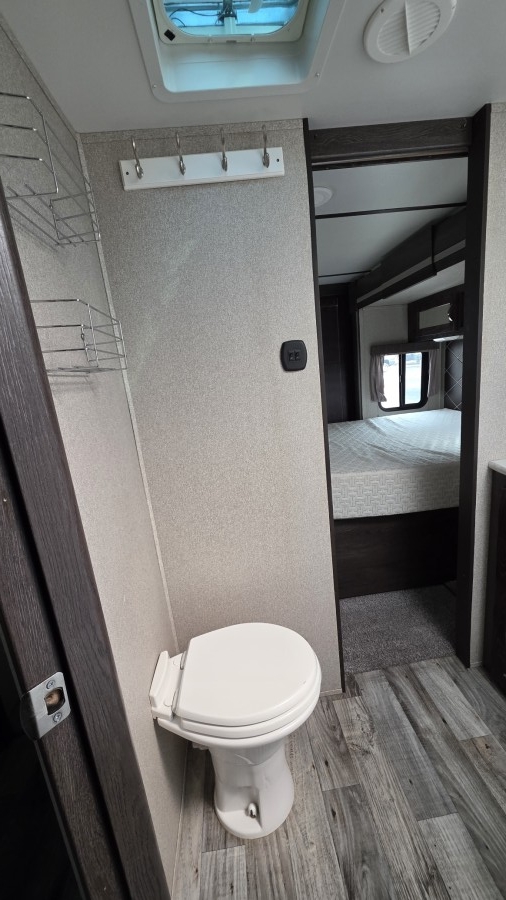 2018 Keystone RV Outback 272UFL 10