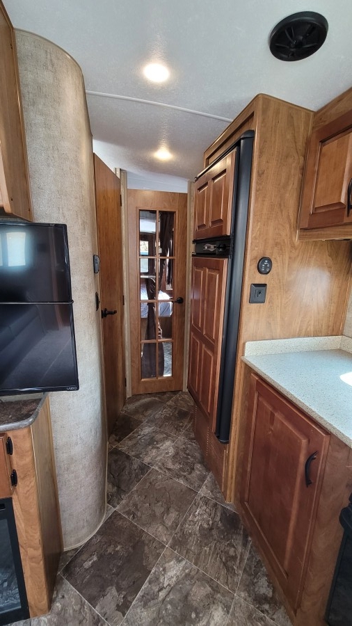 2016 Outdoors RV BLACKSTONE 260RDSB 9