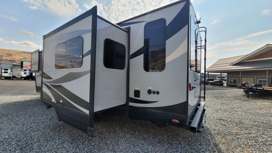 2016 Outdoors RV BLACKSTONE 260RDSB 3