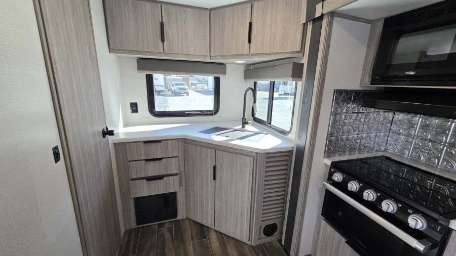 2022 Keystone RV Passport T229RKWE 9