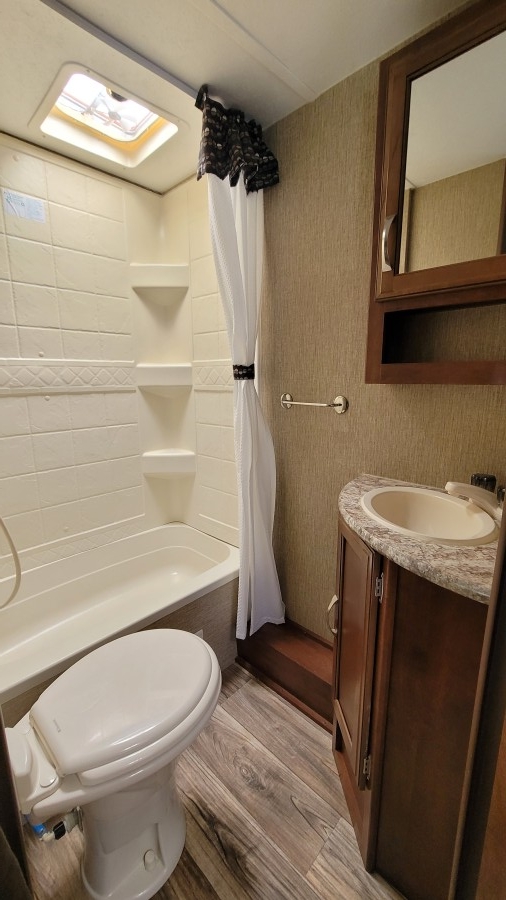 2018 Keystone RV Passport 239MLWE 10