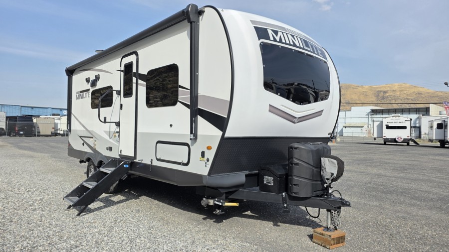 2023 Forest River RV Rockwood Mini Lite 2204S 0