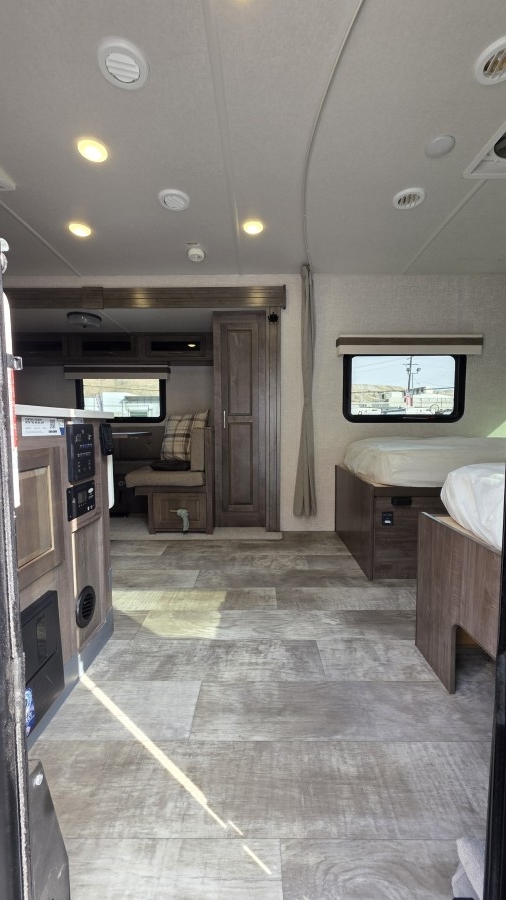 2023 Forest River RV Rockwood Mini Lite 2204S 6