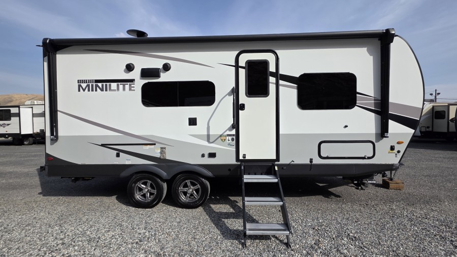 2023 Forest River RV Rockwood Mini Lite 2204S 5