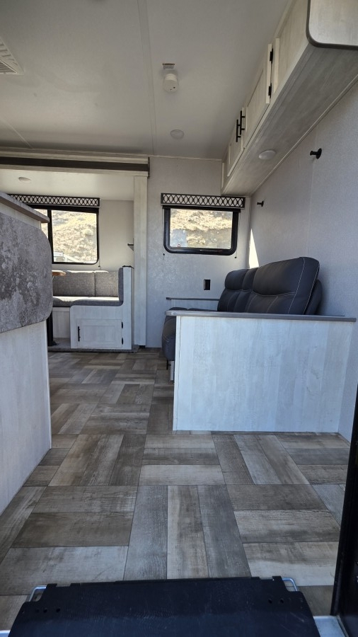2022 Forest River RV Shasta 25RB 6