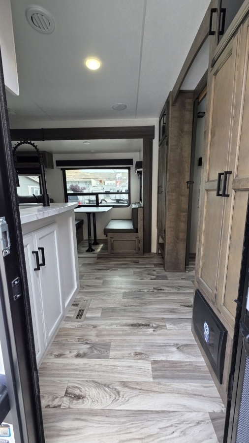 2023 Venture SportTrek 281VBH 5