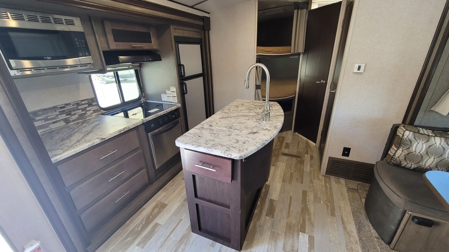 2017 Forest River RV Surveyor 247BHDS 7