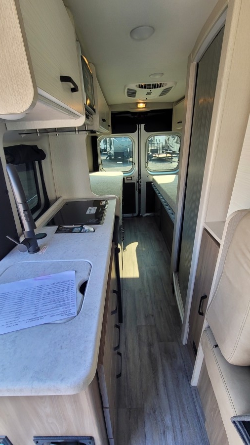 2023 Thor DAZZLE 2AB 7