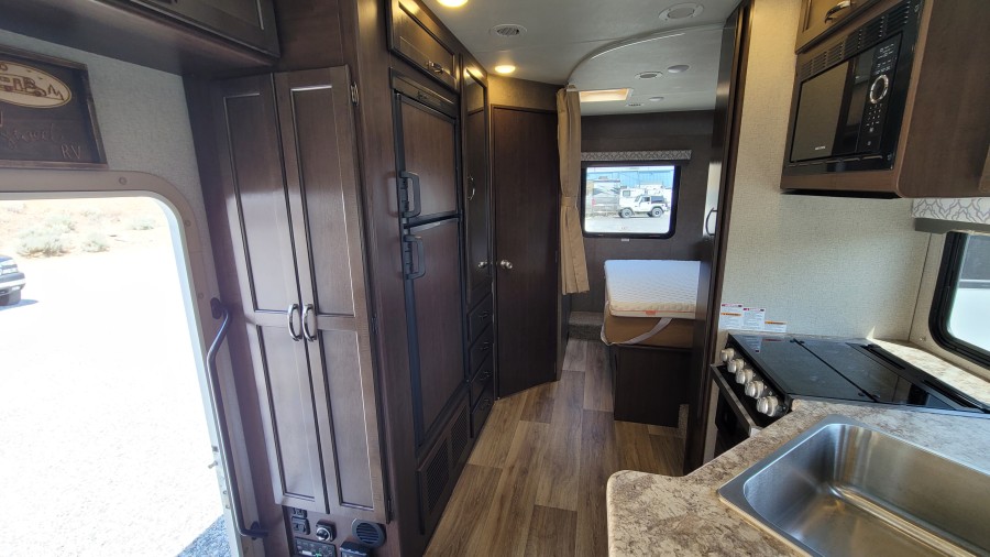 2020 Thor Thor Motor Coach FREEDOM ELITE 26HE 9