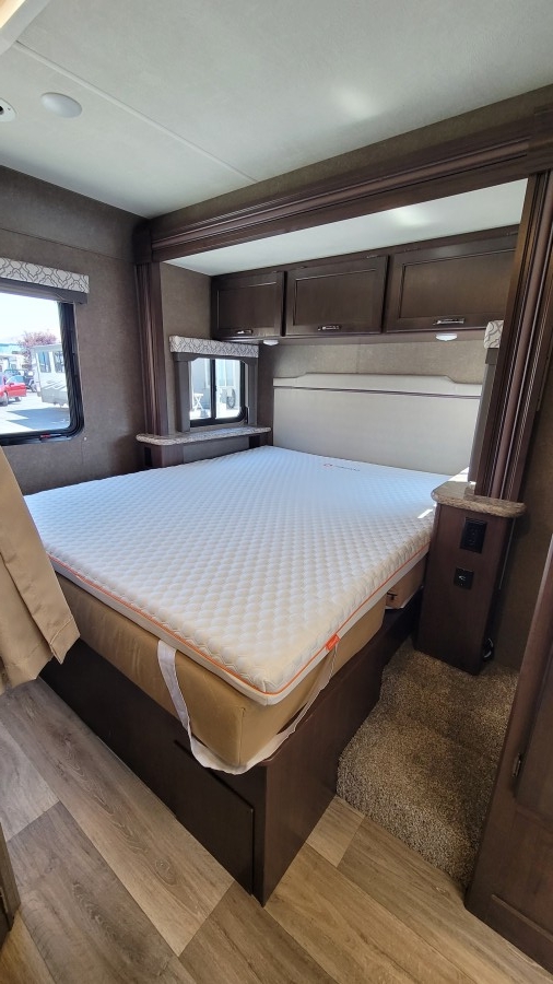 2020 Thor Thor Motor Coach FREEDOM ELITE 26HE 10