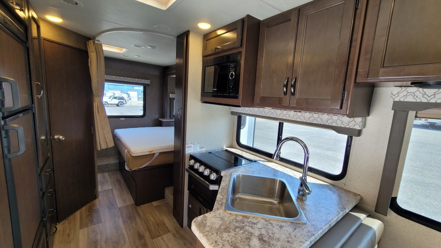 2020 Thor Thor Motor Coach FREEDOM ELITE 26HE 8