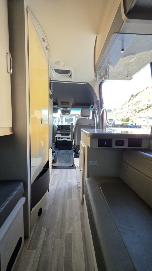 2023 Thor Thor Motor Coach SANCTUARY 19P 9