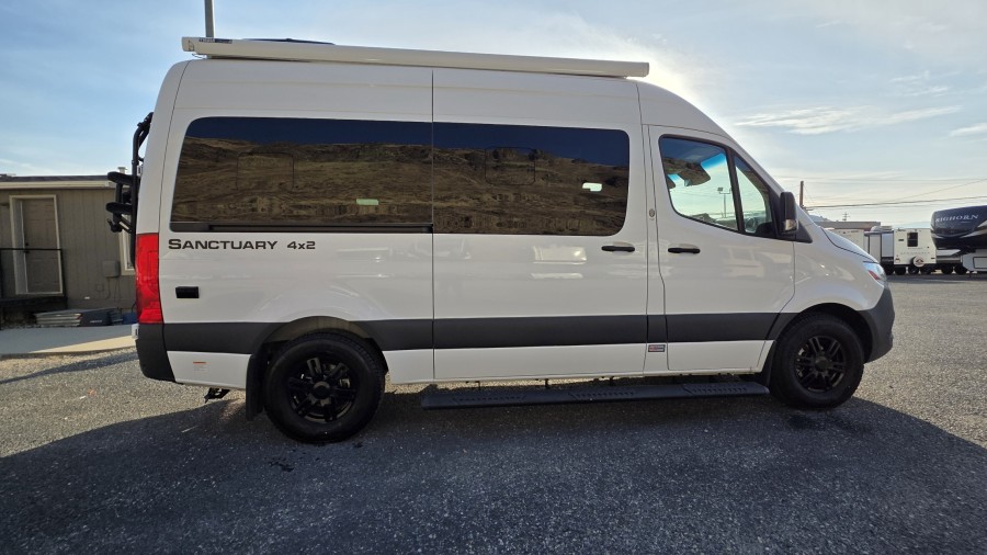 2023 Thor Thor Motor Coach SANCTUARY 19P 4