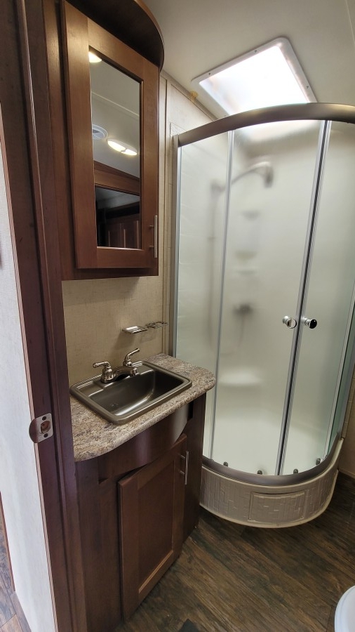 2016 Forest River RV Wildcat 28RKX 9