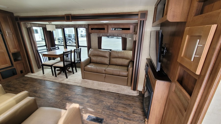 2016 Forest River RV Wildcat 28RKX 4