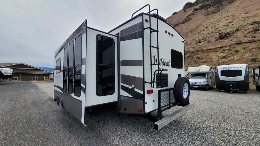 2016 Forest River RV Wildcat 28RKX 2